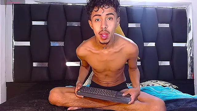 RyanRizzo online show from December 9, 4:47 pm