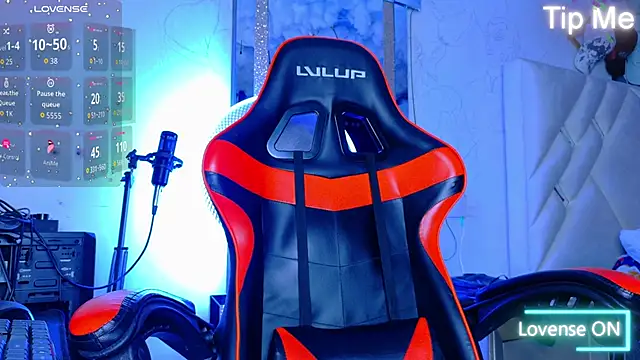 Snapshot of Rich_boy01 chatting on October 12, 2:05 pm Rich boy01 online show from October 12, 2:05 pm