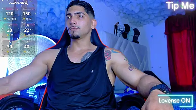 Snapshot of Rich_boy01 chatting on October 14, 5:03 pm Rich boy01 online show from October 14, 5:03 pm