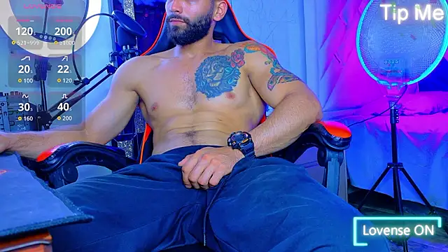 Snapshot of Rich_boy01 chatting on March 16, 1:44 am Rich boy01 online show from March 16, 1:44 am