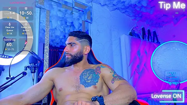 Snapshot of Rich_boy01 chatting on March 20, 1:43 am Rich boy01 online show from March 20, 1:43 am