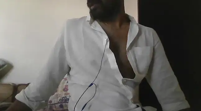 Snapshot of pushparajmodda chatting on March 6, 3:35 am pushparajmodda online show from March 6, 3:35 am