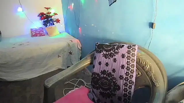 aarjulove online show from November 5, 12:49 pm