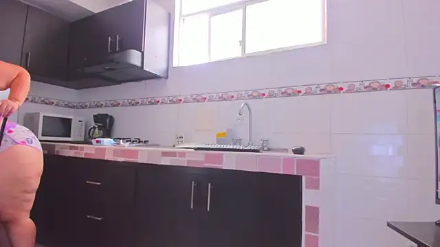 Emma-evans online show from March 9, 7:07 pm