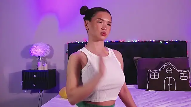 Denise Garciia online show from February 25, 1:21 pm