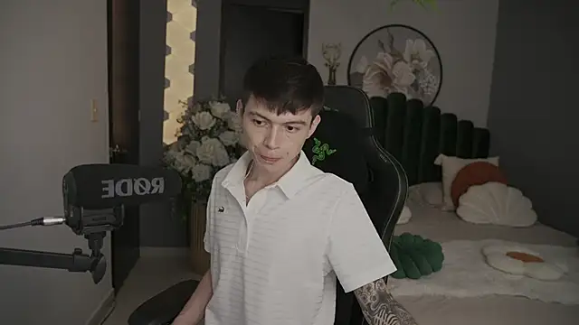 Snapshot of IsmaelRichardson chatting on March 19, 10:20 pm IsmaelRichardson online show from March 19, 10:20 pm