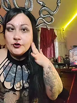 l1la Rav3n online show from October 31, 2:01 am