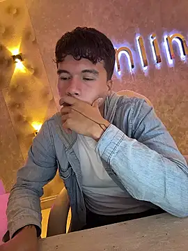 Logan smith1 online show from January 9, 8:39 am