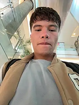 Logan smith1 online show from February 13, 7:32 pm