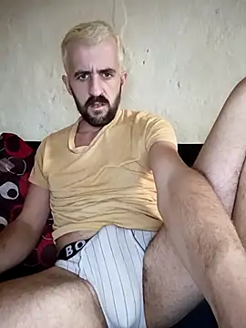 Snapshot of GrofLicno chatting on February 14, 12:46 pm GrofLicno online show from February 14, 12:46 pm