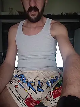 Snapshot of GrofLicno chatting on February 18, 1:07 pm GrofLicno online show from February 18, 1:07 pm