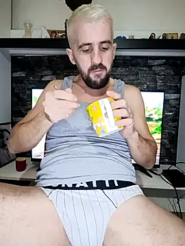 Snapshot of GrofLicno chatting on February 26, 8:08 pm GrofLicno online show from February 26, 8:08 pm