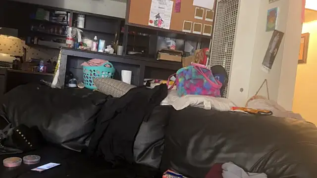 Snapshot of deadpi chatting on November 15, 2:09 am deadpi online show from November 15, 2:09 am