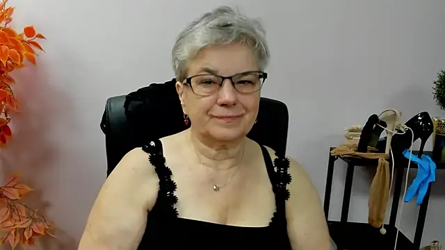 IrisDream online show from October 8, 6:22 am