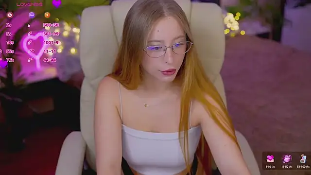 SilverrMoon online show from October 9, 1:42 pm