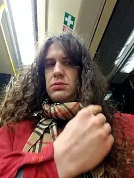 Josephine LIVE online show from November 29, 9:18 pm