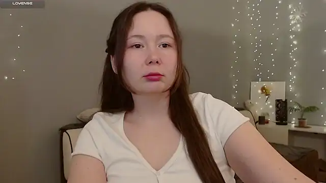 nextdoorbabygirl online show from March 15, 7:05 pm