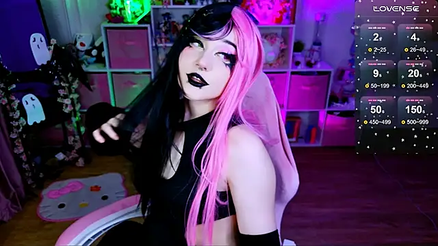 Aki  Ra online show from November 15, 7:10 pm