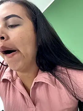 iiris  online show from November 28, 3:47 pm