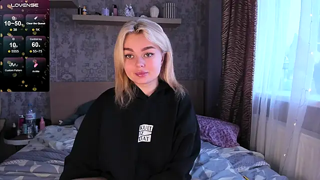 Snapshot of purebeautie13 chatting on January 27, 12:16 pm purebeautie13 online show from January 27, 12:16 pm