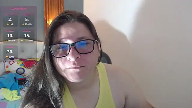 Snapshot of katty_femdom chatting on February 6, 10:07 am katty femdom online show from February 6, 10:07 am