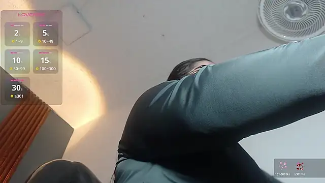 Snapshot of katty_femdom chatting on February 17, 9:06 am katty femdom online show from February 17, 9:06 am