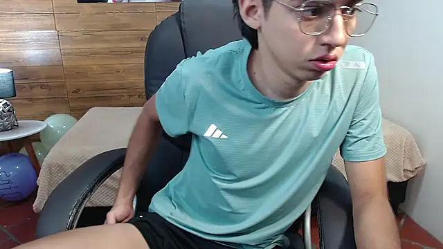 jhoellx online show from October 8, 7:44 pm