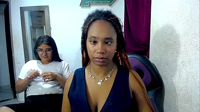 Snapshot of diabla_sexyboobs chatting on February 17, 9:54 pm diabla sexyboobs online show from February 17, 9:54 pm