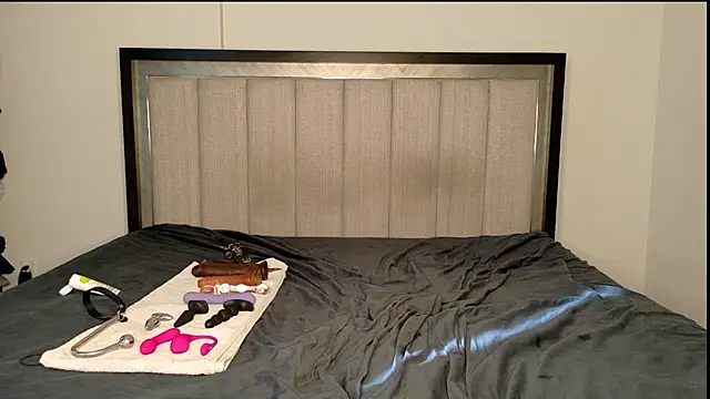 Snapshot of misscatxo chatting on February 1, 8:37 pm misscatxo online show from February 1, 8:37 pm