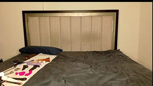 Snapshot of misscatxo chatting on February 21, 6:04 pm misscatxo online show from February 21, 6:04 pm