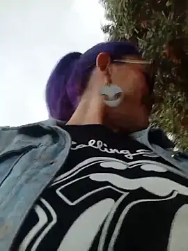 sophie banger online show from October 18, 9:15 pm