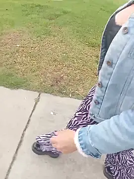 sophie banger online show from April 15, 8:42 pm