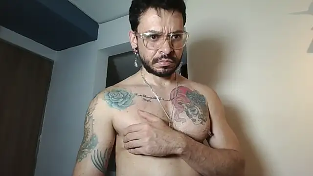 leondevereda online show from December 18, 12:38 am