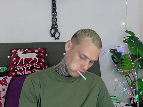 Snapshot of fucking_sinner chatting on December 2, 2:28 am fucking sinner online show from December 2, 2:28 am