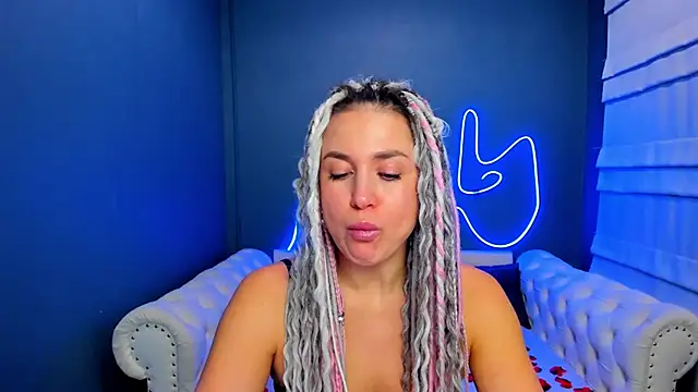 rock n roxy online show from December 1, 1:32 am