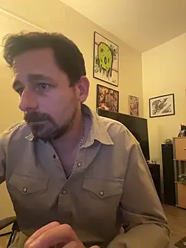 Snapshot of defbond420 chatting on November 9, 9:35 pm defbond420 online show from November 9, 9:35 pm