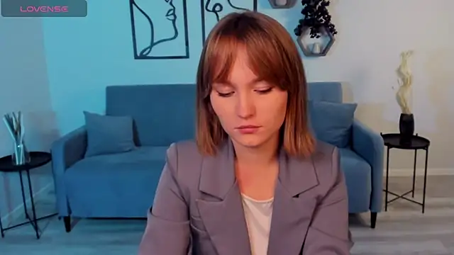 BritnieCute online show from October 22, 5:19 am