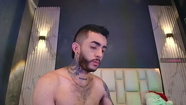 Marcelo ruiz  online show from December 5, 6:48 pm