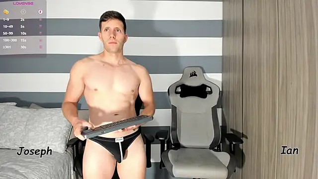 Snapshot of ianandjosephx chatting on January 11, 9:14 am ianandjosephx online show from January 11, 9:14 am