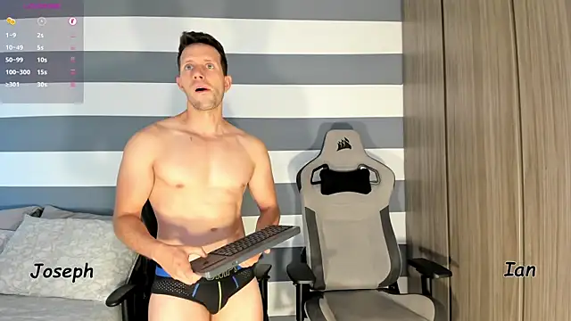 Snapshot of ianandjosephx chatting on February 16, 1:07 pm ianandjosephx online show from February 16, 1:07 pm