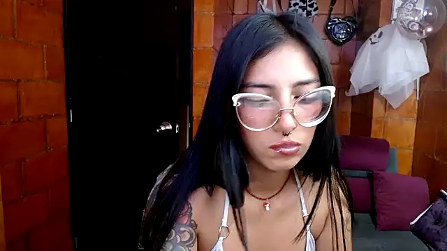 Snapshot of Raven__purple chatting on September 27, 5:51 pm Raven purple online show from September 27, 5:51 pm
