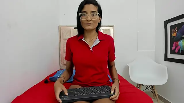 Snapshot of valentina_lov chatting on December 27, 12:12 pm valentina lov online show from December 27, 12:12 pm