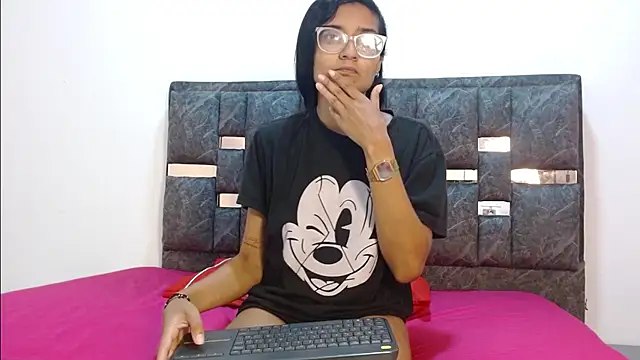Snapshot of valentina_lov chatting on October 7, 12:13 pm valentina lov online show from October 7, 12:13 pm
