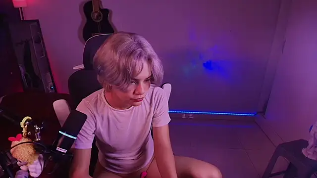 Snapshot of marlena3312 chatting on November 4, 1:32 pm marlena3312 online show from November 4, 1:32 pm