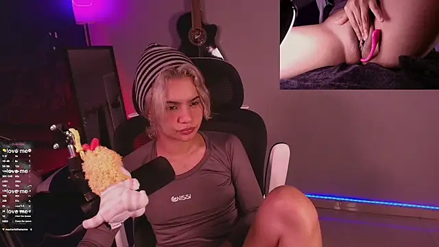 Snapshot of marlena3312 chatting on November 27, 3:03 pm marlena3312 online show from November 27, 3:03 pm