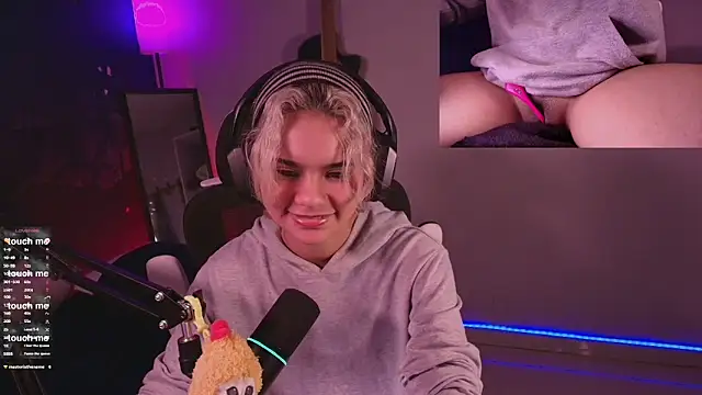 Snapshot of marlena3312 chatting on November 30, 3:27 pm marlena3312 online show from November 30, 3:27 pm