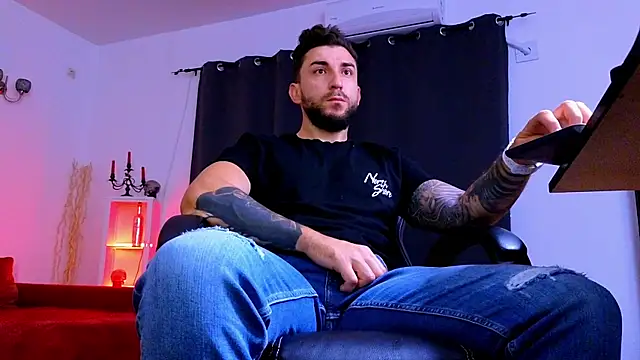 Snapshot of MightyAaron66 chatting on July 15, 2:17 am MightyAaron66 online show from July 15, 2:17 am