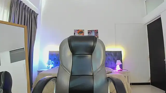 Tamy edwards online show from October 21, 7:58 pm