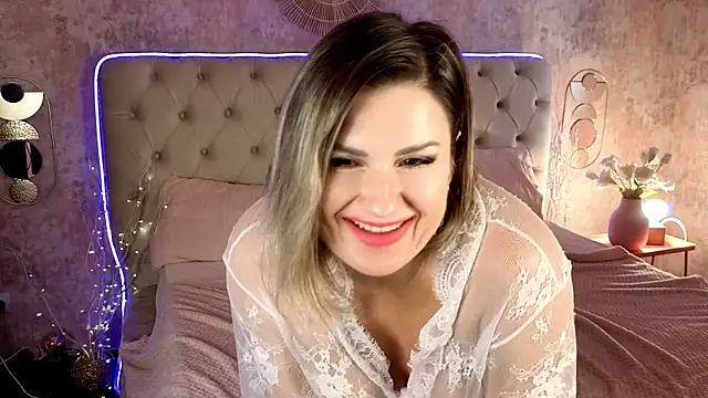 KiraRoxx online show from December 2, 10:53 am