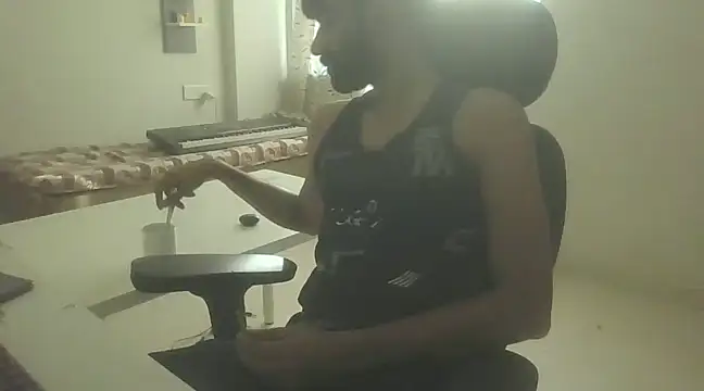 Snapshot of dominanthubby chatting on December 17, 10:34 am dominanthubby online show from December 17, 10:34 am